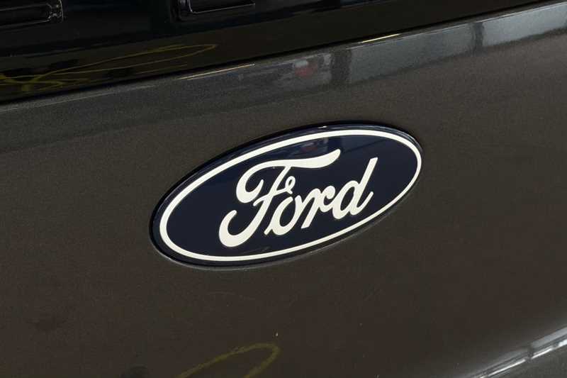 Used Ford Explorer 2024 for sale - 77758120: Photo 42