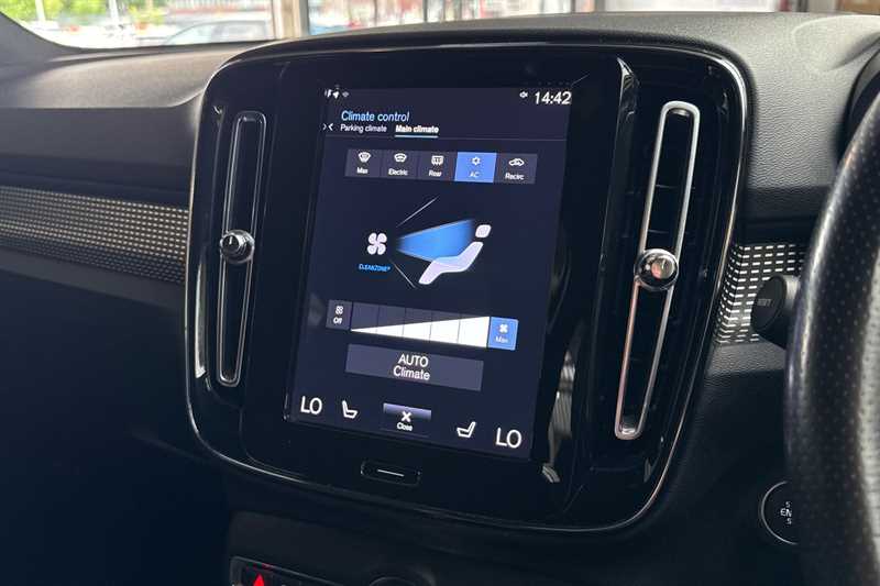 Used Volvo XC40 2021 for sale - 76790543: Photo 15