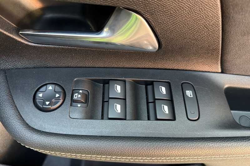 Used Vauxhall Mokka Electric 2022 for sale - 77390771: Photo 16