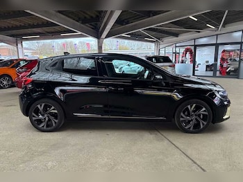 Used Renault Clio 2023 for sale - 78142521: Photo