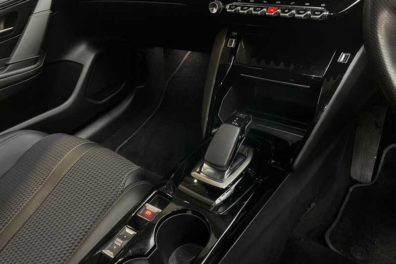 Used Peugeot E-208 2020 for sale - 76088168: Photo 14