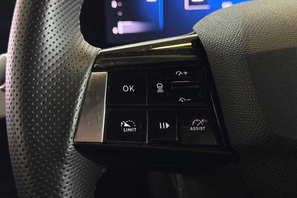 Used Vauxhall Astra 2023 for sale - 76329389: Photo 21