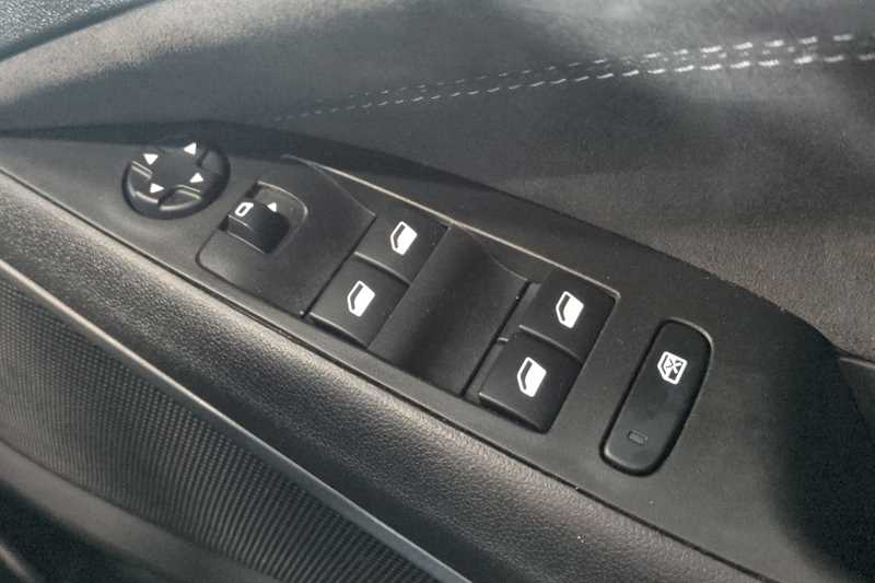 Used Vauxhall Crossland for sale - 77864176: Photo 16