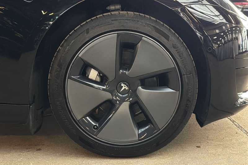 Used Tesla Model 3 for sale - 77361965: Photo 9