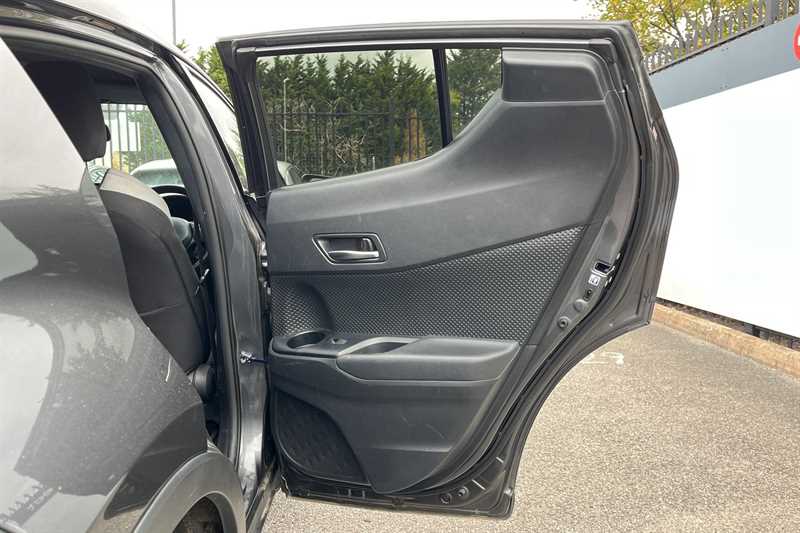 Used Toyota C-HR 2021 for sale - 77773785: Photo 39