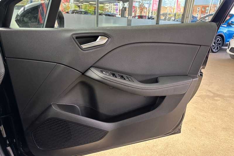 Used Renault Clio 2023 for sale - 78217636: Photo 40