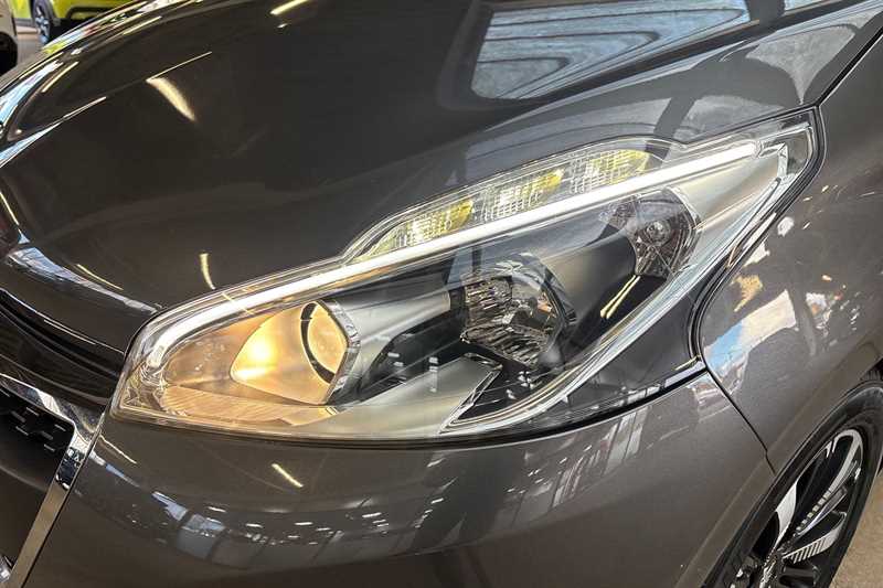 Used Peugeot 208 2018 for sale - 77741786: Photo 28