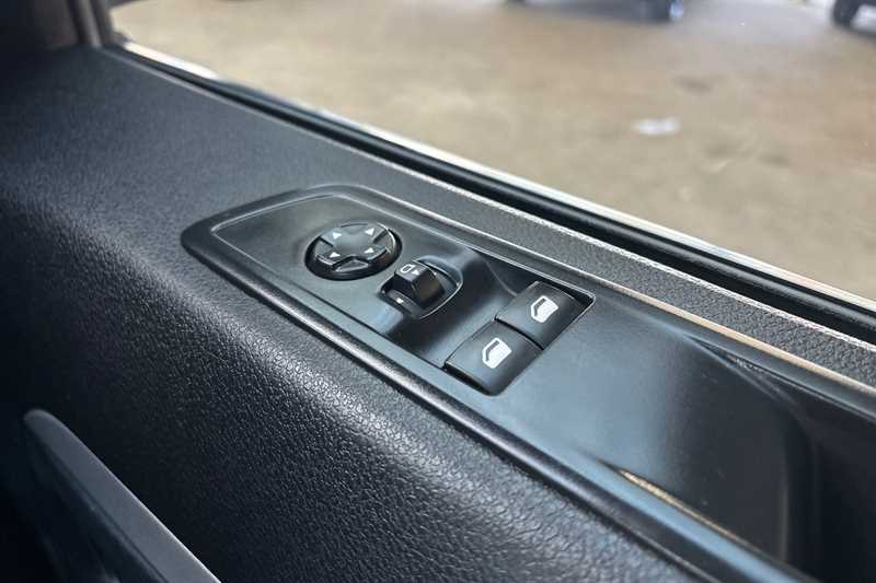 Used Vauxhall Vivaro Life 2023 for sale - 77362599: Photo 16