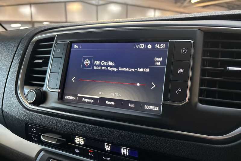 Used Vauxhall Vivaro Life 2023 for sale - 77362599: Photo 17