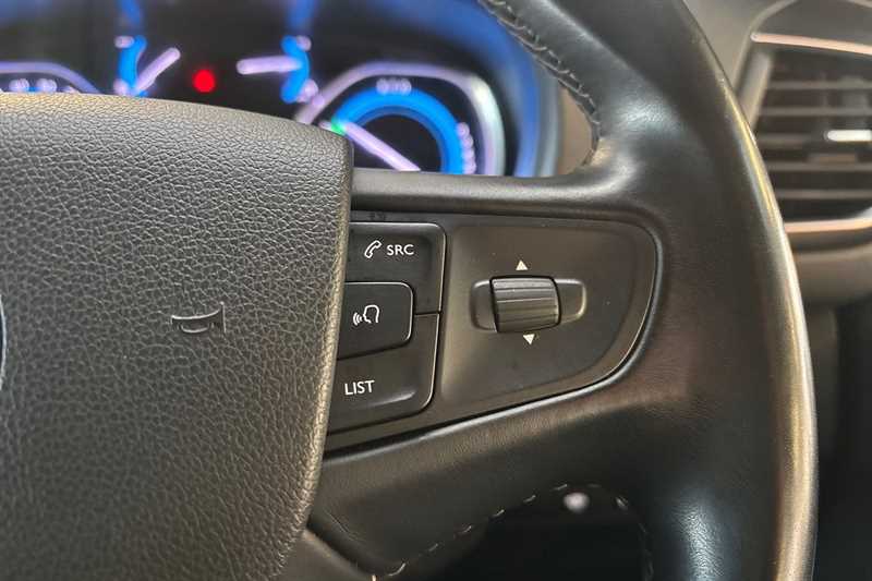 Used Vauxhall Vivaro Life 2023 for sale - 77362599: Photo 22