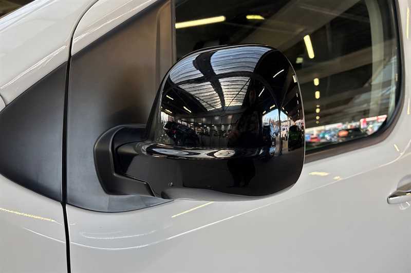 Used Vauxhall Vivaro Life 2023 for sale - 77362599: Photo 34