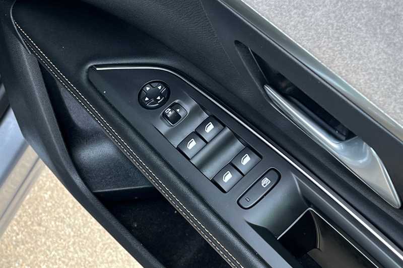 Used Peugeot 5008 2021 for sale - 77727398: Photo 16