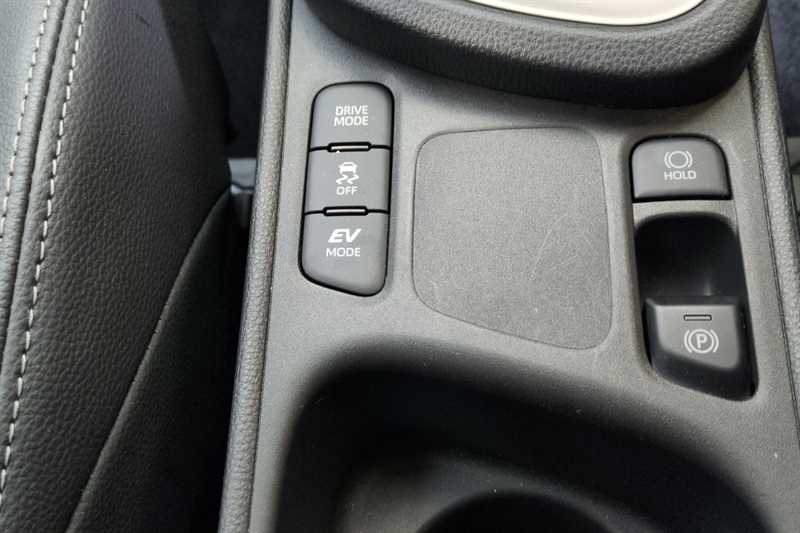 Used Toyota Yaris Cross 2024 for sale - 77899683: Photo 40