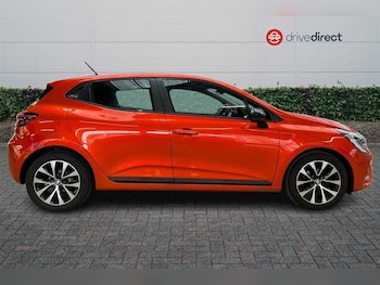 Used Renault Clio 2023 for sale - 78303454: Photo