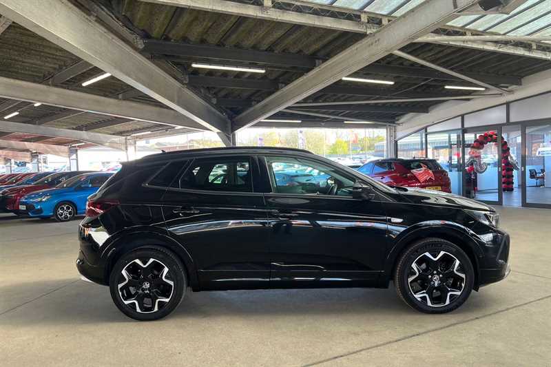 Used Vauxhall Grandland 2022 for sale - 78175189: Photo 2