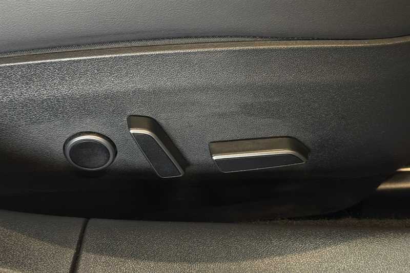 Used Tesla Model 3 2021 for sale - 76462676: Photo 26