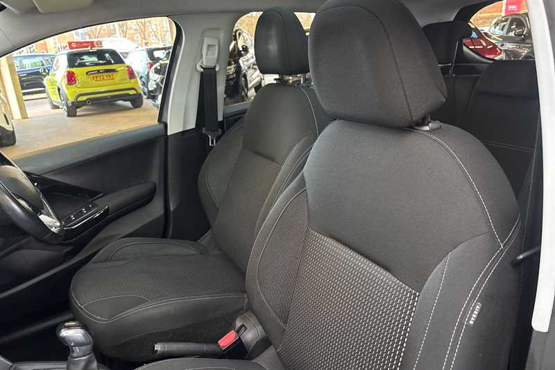 Used Peugeot 208 2018 for sale - 77787876: Photo 23