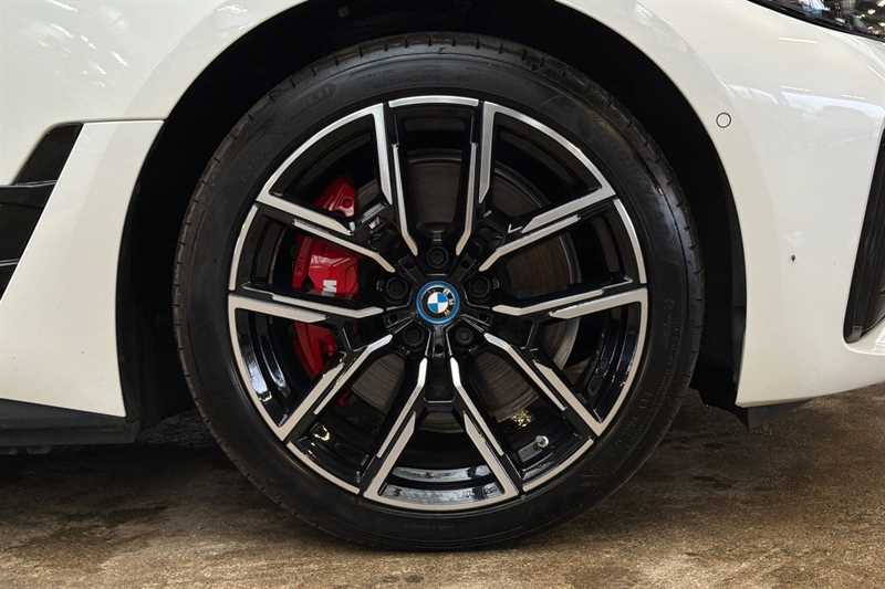 Used BMW i4 2022 for sale - 76775622: Photo 10