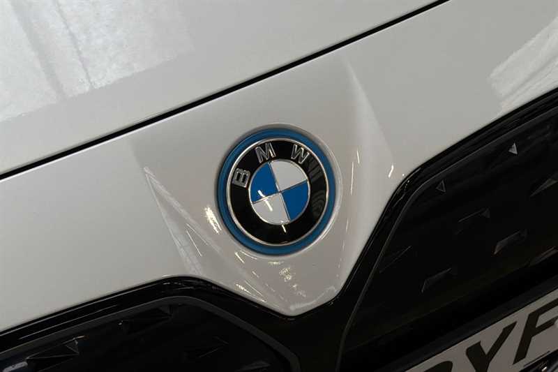 Used BMW i4 2022 for sale - 76775622: Photo 46