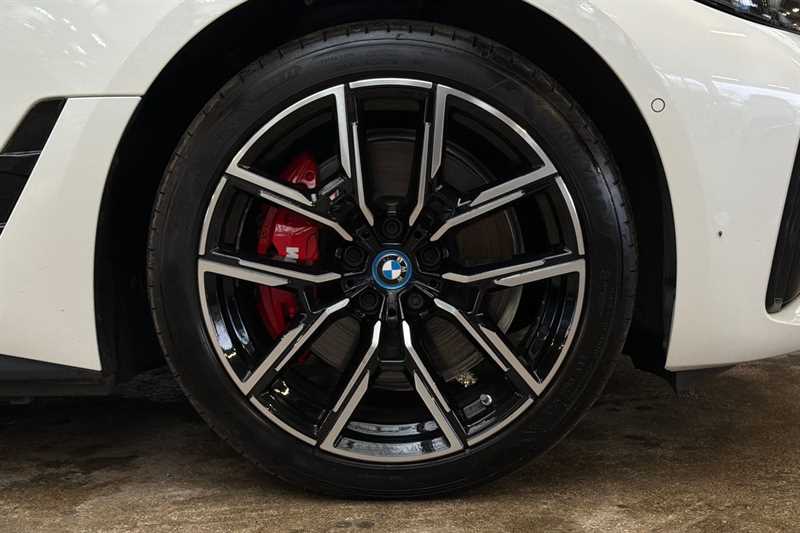Used BMW i4 2022 for sale - 76775622: Photo 9