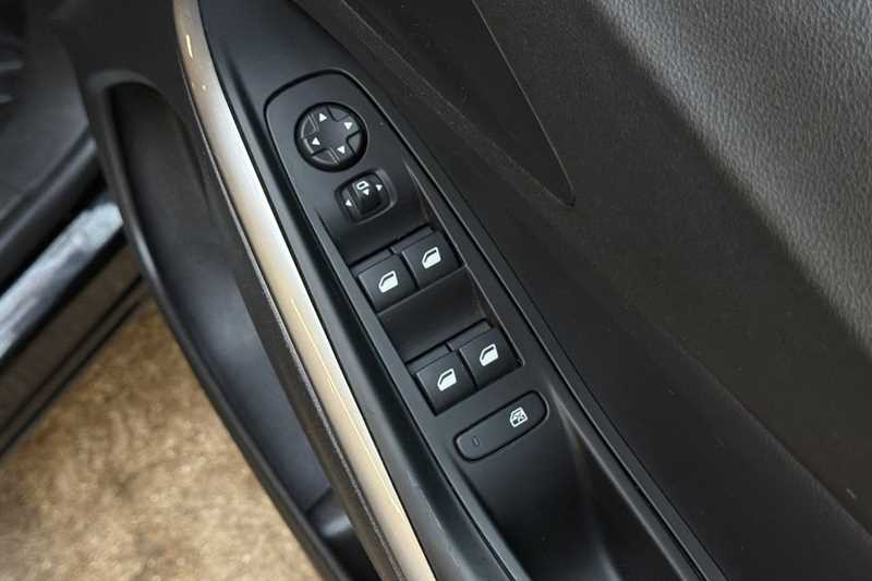 Used Vauxhall Grandland 2022 for sale - 76857258: Photo 16