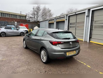 Used Vauxhall Astra 2018 for sale - 77415506: Photo