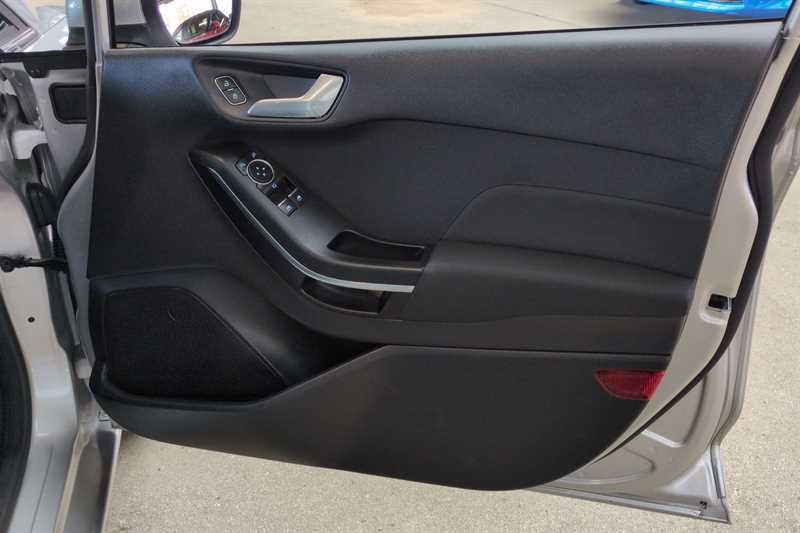 Used Ford Fiesta 2018 for sale - 78188315: Photo 27