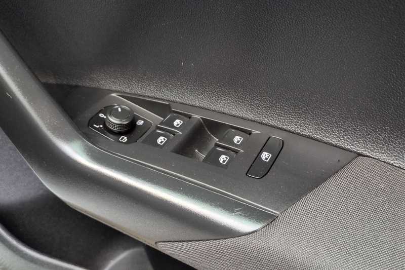 Used Volkswagen Taigo 2023 for sale - 77844362: Photo 16