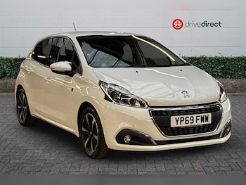 Peugeot - 208