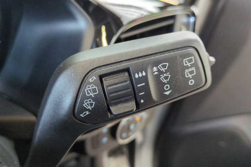 Used Ford Fiesta 2018 for sale - 78221807: Photo 40