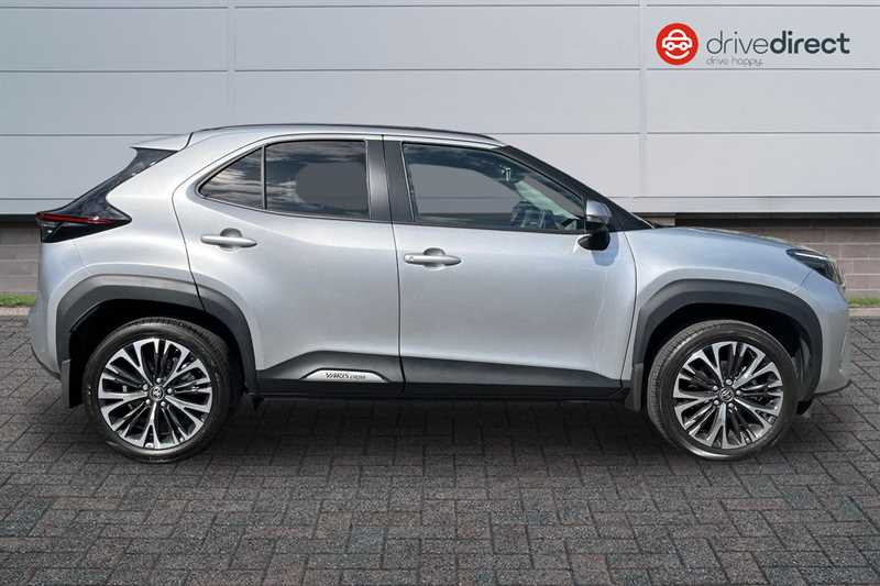 Used Toyota Yaris Cross 2024 for sale - 77757885: Photo 2