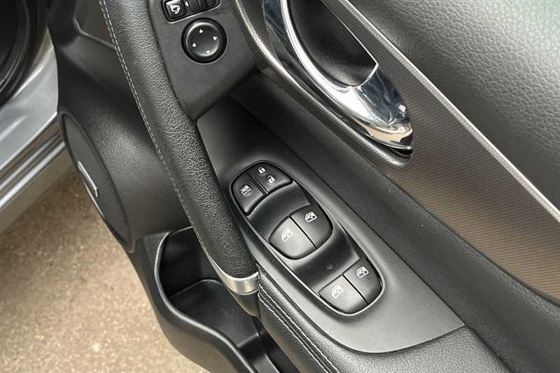 Used Nissan Qashqai 2018 for sale - 76517273: Photo 16