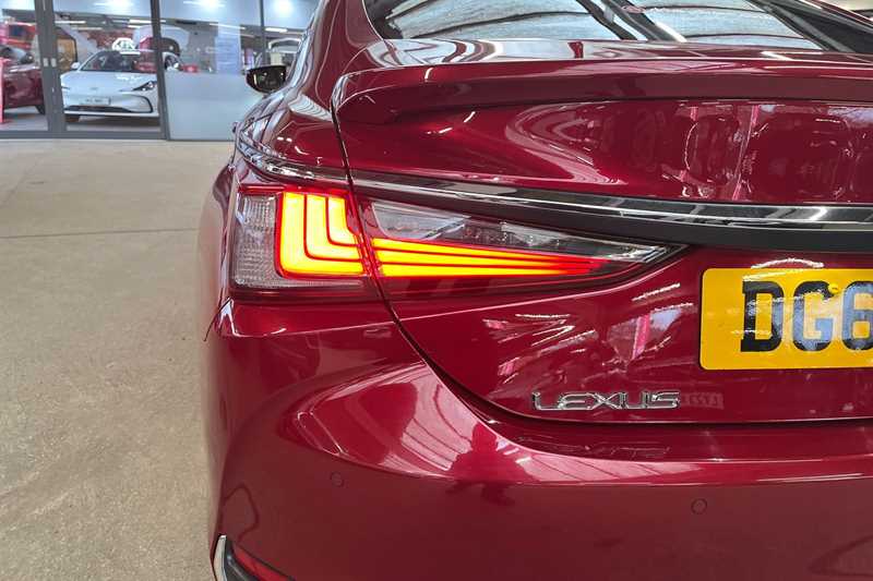 Used Lexus ES 2019 for sale - 76955803: Photo 31