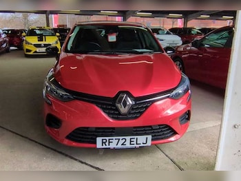 Used Renault Clio 2023 for sale - 77773659: Photo