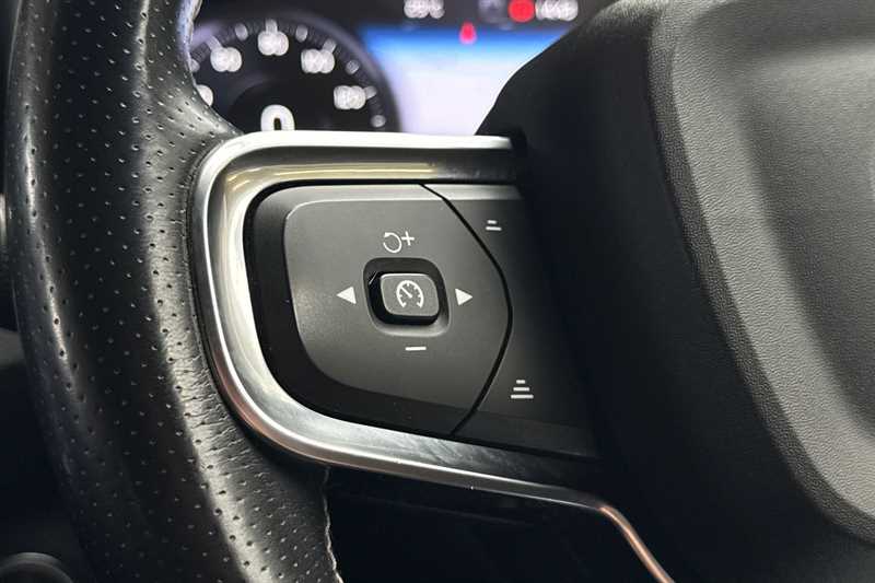 Used Volvo XC40 2021 for sale - 77554640: Photo 21