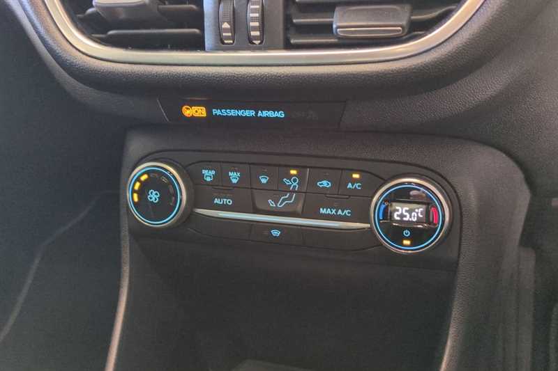 Used Ford Fiesta 2018 for sale - 77944998: Photo 15