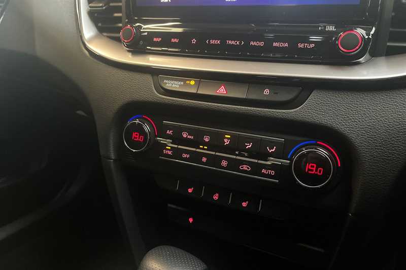 Used Kia XCeed 2023 for sale - 76956553: Photo 15