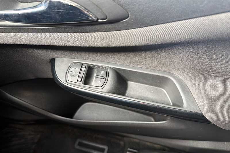 Used Vauxhall Corsa 2018 for sale - 78160257: Photo 16