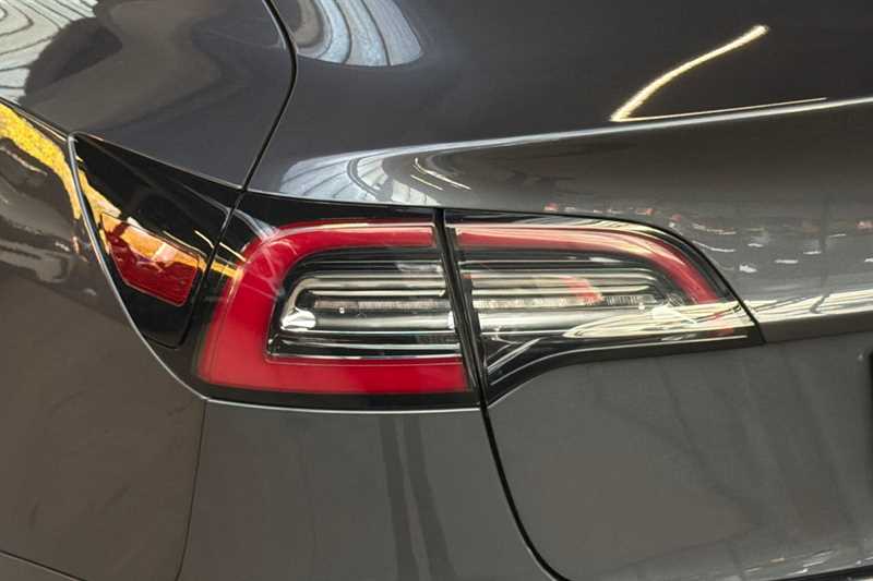 Used Tesla Model 3 2021 for sale - 76316184: Photo 31