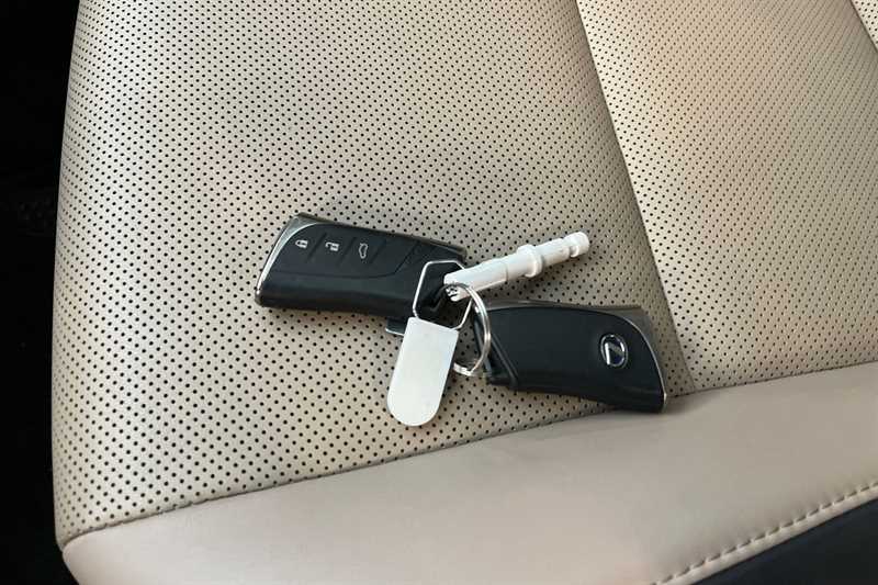 Used Lexus ES 2019 for sale - 77322100: Photo 36