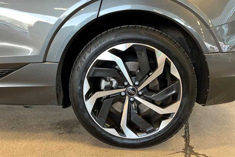 Used Audi e-tron 2021 for sale - 76852571: Photo 11