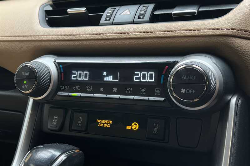 Used Toyota RAV4 2020 for sale - 76525353: Photo 15