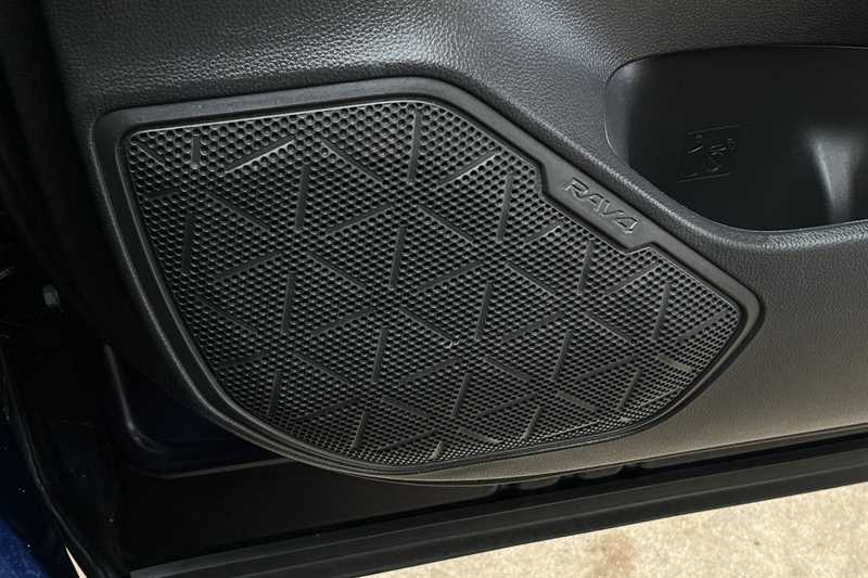 Used Toyota RAV4 2020 for sale - 76525353: Photo 27