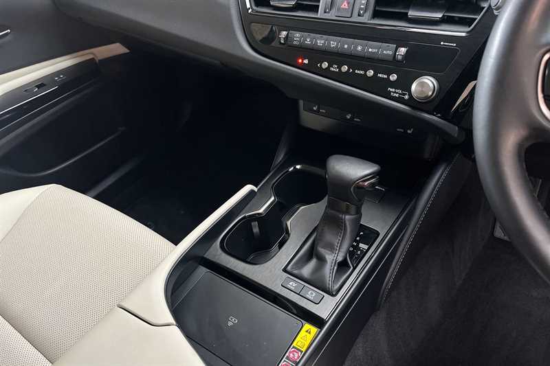 Used Lexus ES 2023 for sale - 76448308: Photo 14