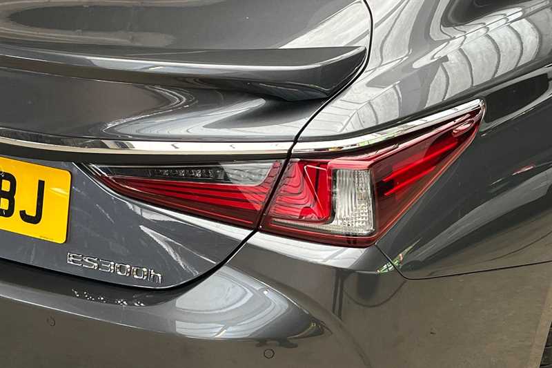 Used Lexus ES 2023 for sale - 76448308: Photo 32