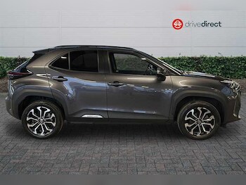 Used Toyota Yaris Cross 2022 for sale - 76852301: Photo