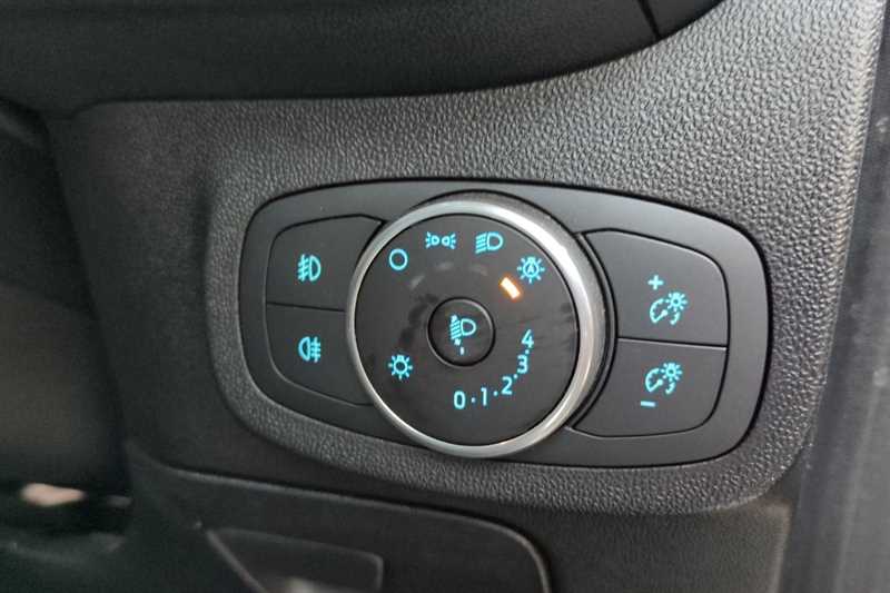 Used Ford Fiesta 2018 for sale - 78160925: Photo 38