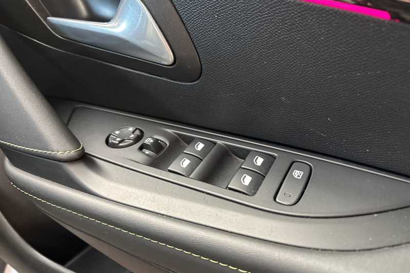 Used Peugeot 208 2020 for sale - 78175252: Photo 16