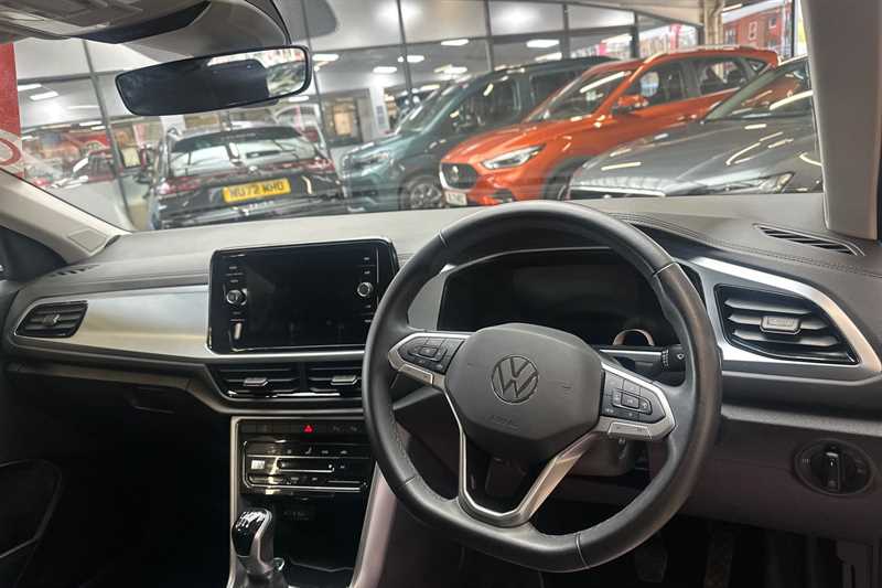 Used Volkswagen T-Roc 2023 for sale - 76761835: Photo 13