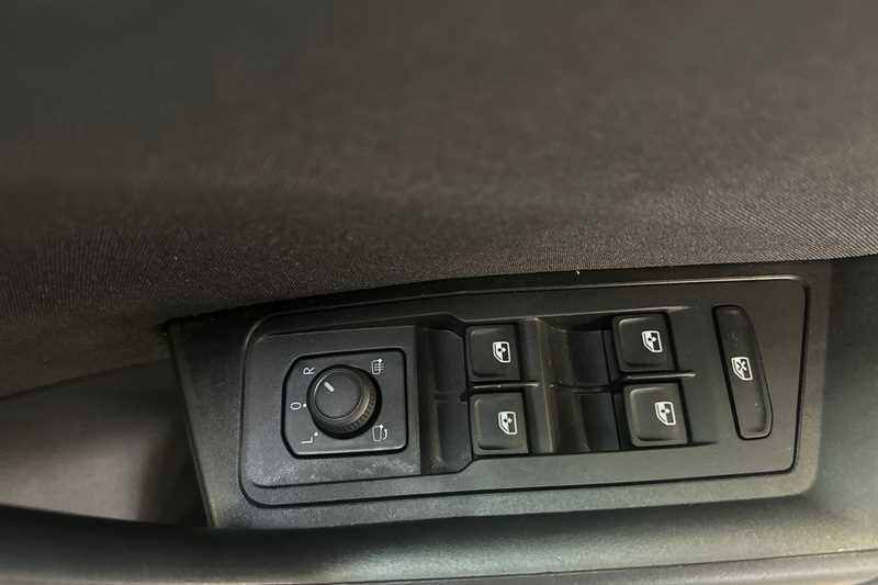 Used Volkswagen T-Roc 2023 for sale - 76761835: Photo 16